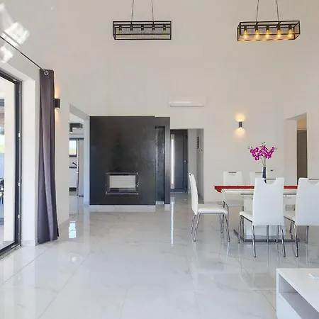 Ferienhaus Mila Zartinj