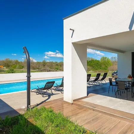 Casa de Férias Mila Zartinj
