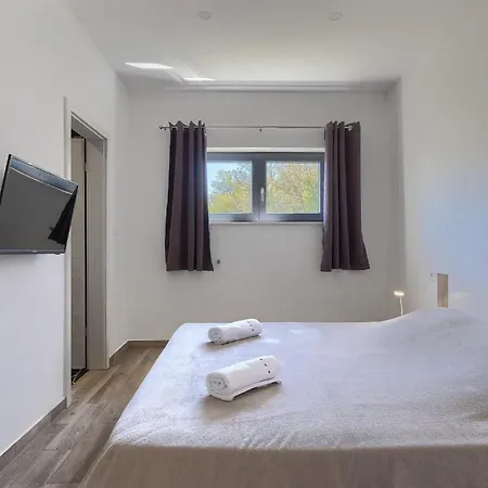 Casa de Férias Mila Zartinj *