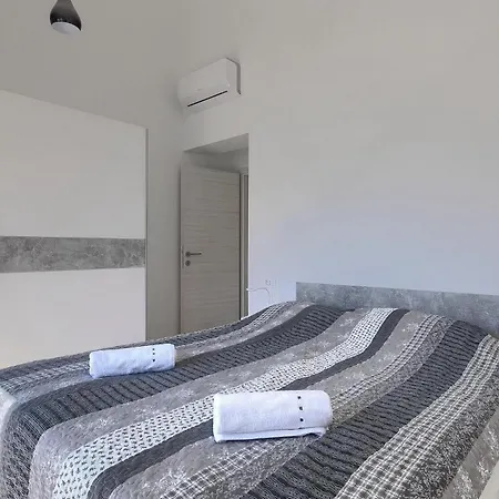 Mila Zartinj Casa de Férias